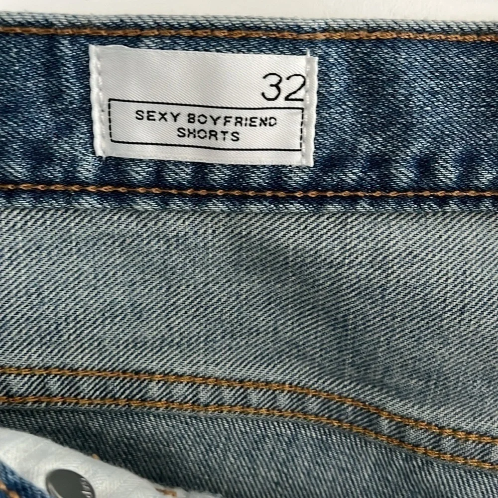Gap Sexy Boyfriend Jean Shorts Size 32 Like New 100% Cotton